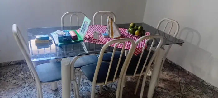 Mesa de vidro tubolar