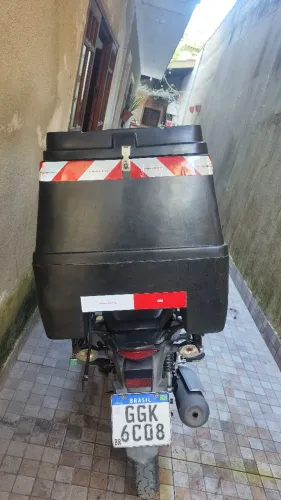 VENDO BAÚ 135L COM SUPORTE FAN160