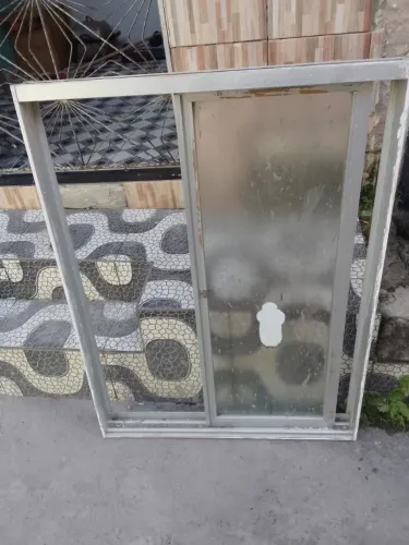 Janela de alumínio a venda