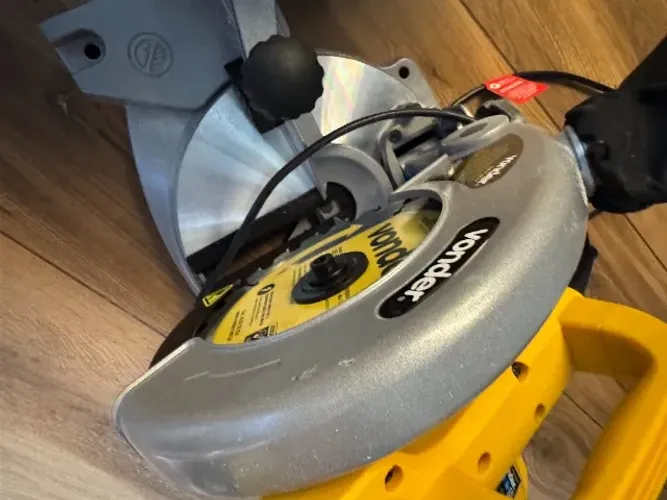 Serra Meia Esquadria Vonder 850W 220V