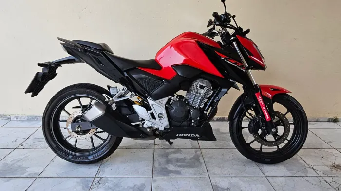 CB 300f Twister ABS semi nova