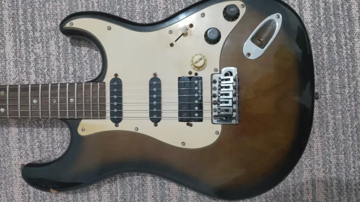 Guitarra Tagima 735S antiga