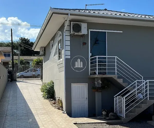 Casa 3 Quartos com Piscina - Bom Viver