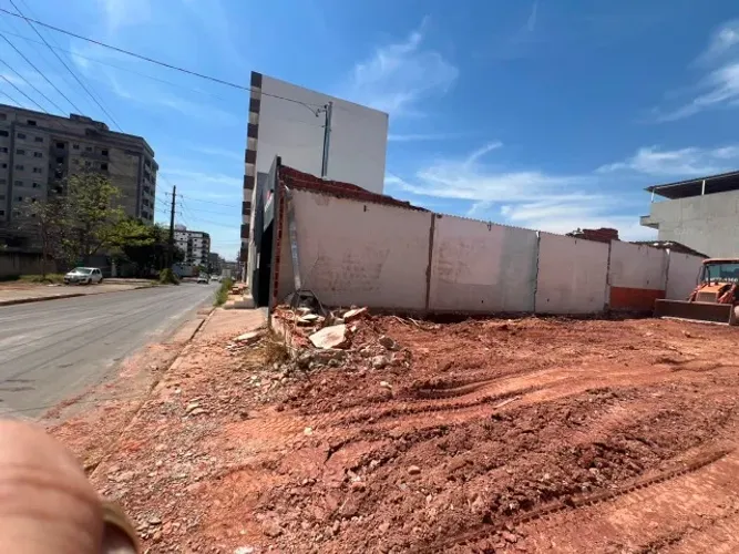 Lote Vicente Pires Comercial - 300m² - Rua 4 próximo a EPTG