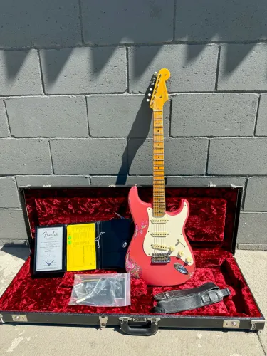 Guitarra Fender Stratocaster Custom Shop Limited Edition 1957 Heavy Relic Fiesta Red