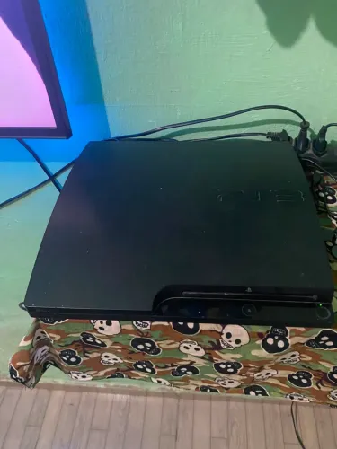 Ps3 desbloqueado 3 controles +1000 jogos 