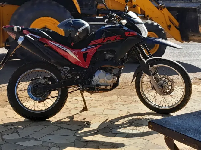 Vendo moto bros 160 ano 2018 valor 15.300