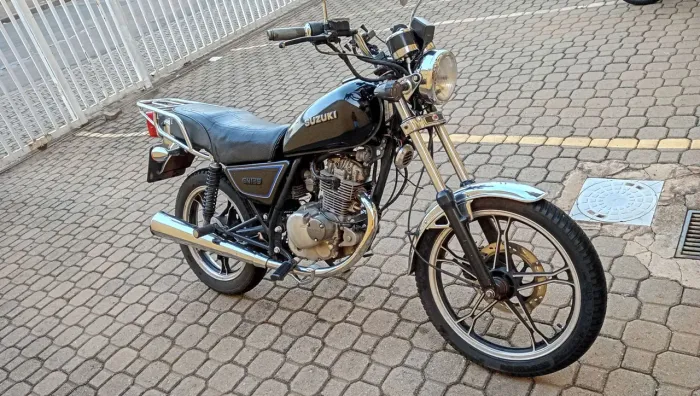 Suzuki Intruder 125
