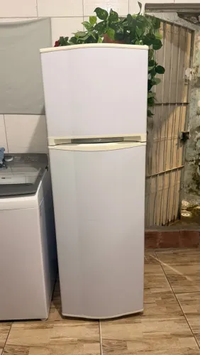 Vende-se Geladeira Consul 