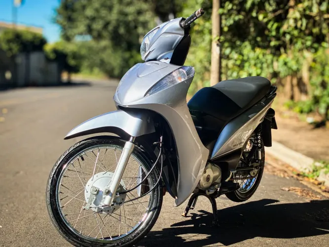 Moto Biz venda ou troco por tiran 160