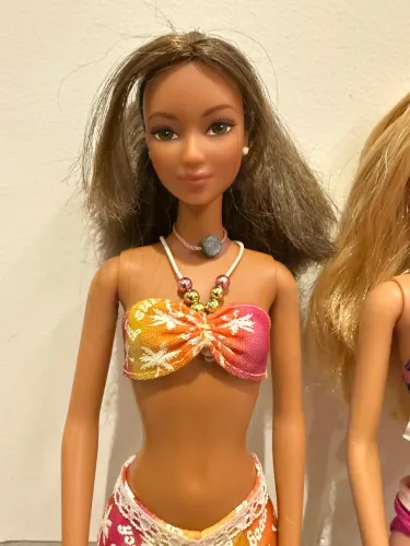 Boneca Barbie Cali Girl Lea Surfista (2005) Mattel