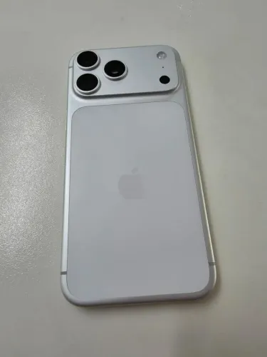 iPhone 17 Pro Max sem uso, bateria 100%, 0 ciclo de carga, garantia Apple