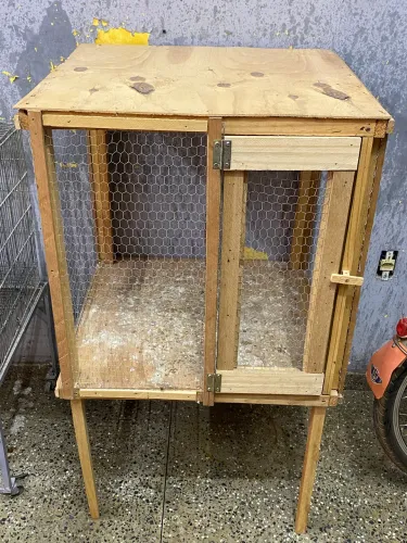 Vendo Gaiola feira à mão.