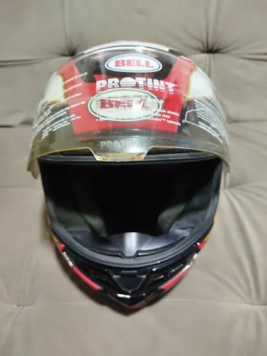 Capacete Bell. Macau, tem a outra viseira fumê capa para transporte manual e nota fiscal .