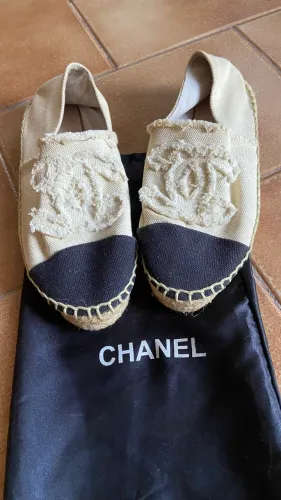 Sapatilha da Chanel (Réplica)