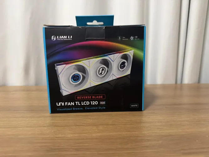 Triple fan tela lcd reverse Blade Lian li