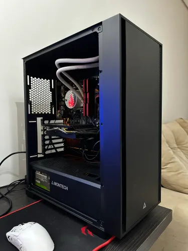 PC GAMER - Ryzen 5 5600x - RX 580 8 GB - SSD 1 tb - 16 gb ram