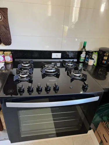 Fogão 5 Bocas de Embutir Dako Supreme com Mesa de Vidro e Tripla Chama Preto Bivolt
