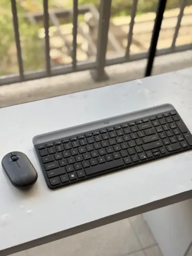 Kit Teclado e Mouse sem fio Logitech MK470 Slim Wireless Grafite