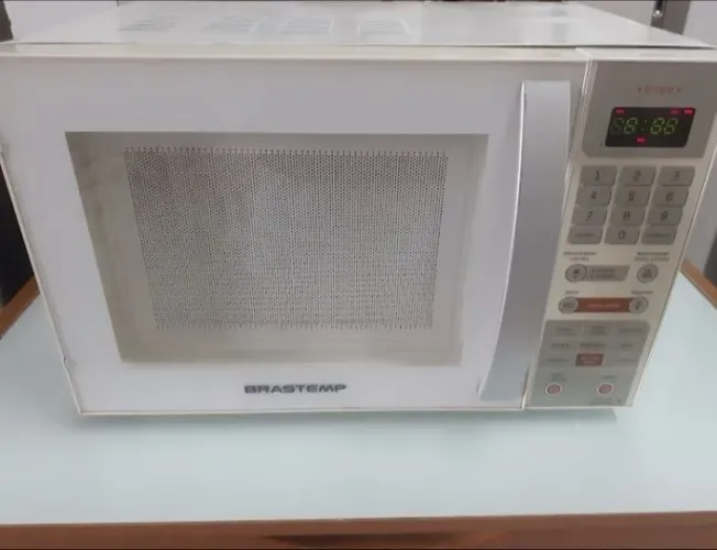 Microondas Brastemp 31 litros 220V c/ garantia 