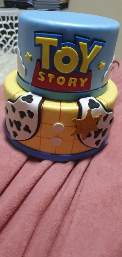 Toy Store - Bolo Fake (Maquete)