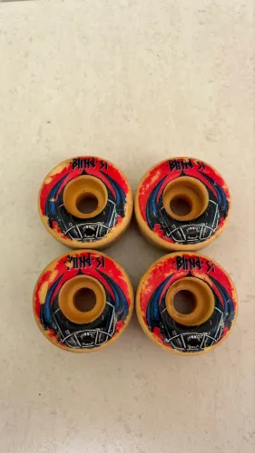 Rodinhas Skate Blind