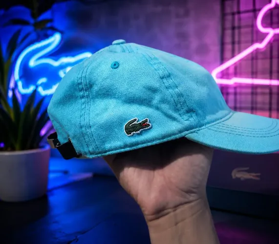 Vende-se Boné Lacoste Original usado 