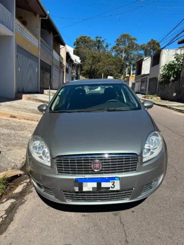 Fiat Linea LX 1.9/ 1.8 Flex 16V Dualogic 4P 2011
