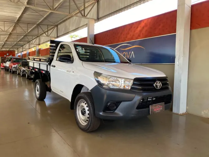 Toyota Hilux CS 4X4 2.8 TDI Diesel Mec. 2021