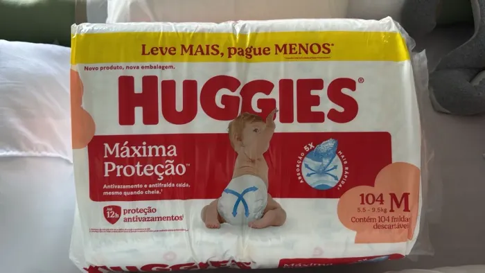 2 pacotes de Fraldas Huggies 
