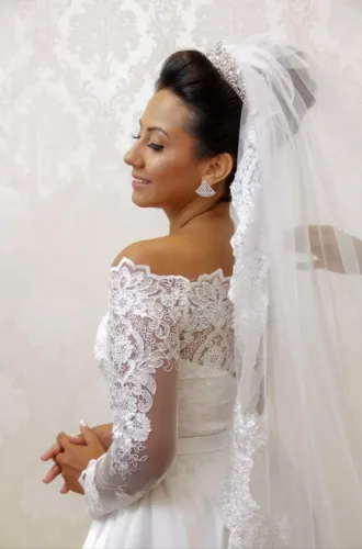 Vendo vestido de Noiva e Véu