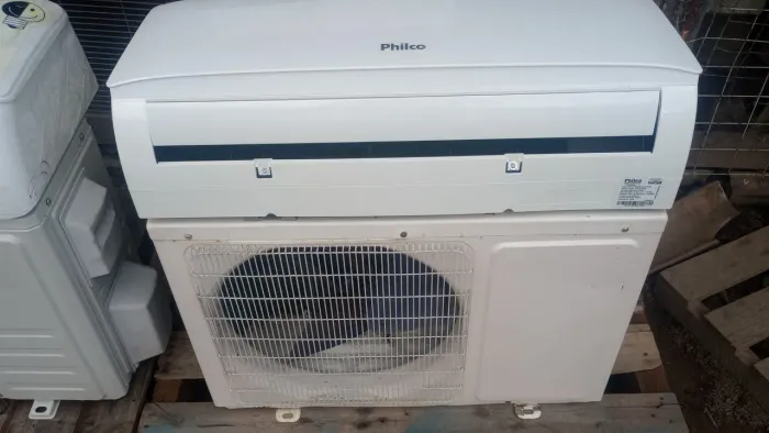 Vendo dois ar condicionado um Elgin convencional e outro Philco inverter