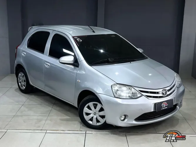 Toyota Etios X 1.3 Flex 16V 5P Mec. 2015