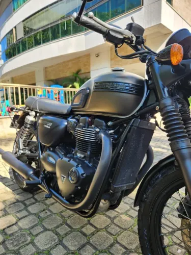 Triumph Boneville T100 Black(900cc) 2021 Ótimo estado