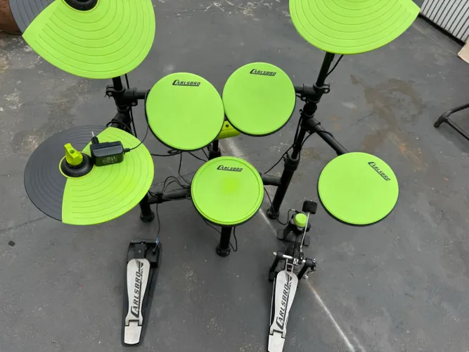 Bateria eletrônica carlsbroo csd 130
