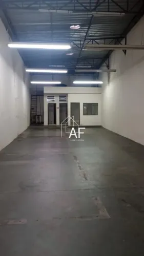 GALPÃO COMERCIAL/LOGÍSTICO EM PIRITUBA | 200m²