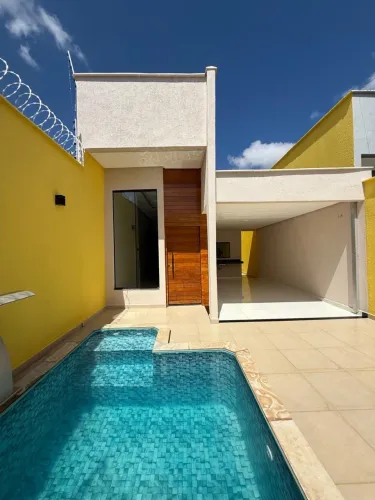 ALUGA-SE CASA BAIRRO PARAÍSO