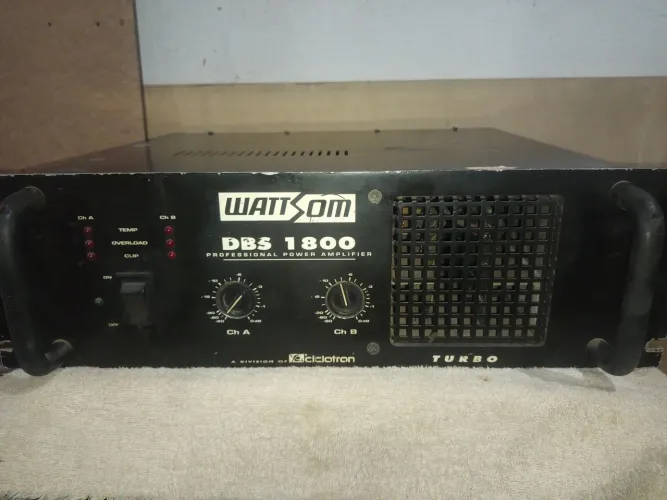 Amplificador profissional ciclotron DBS 1800