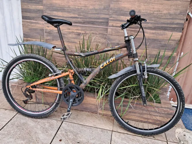 Bicicleta Caloi Track aro 26, Bike com amortecedor 