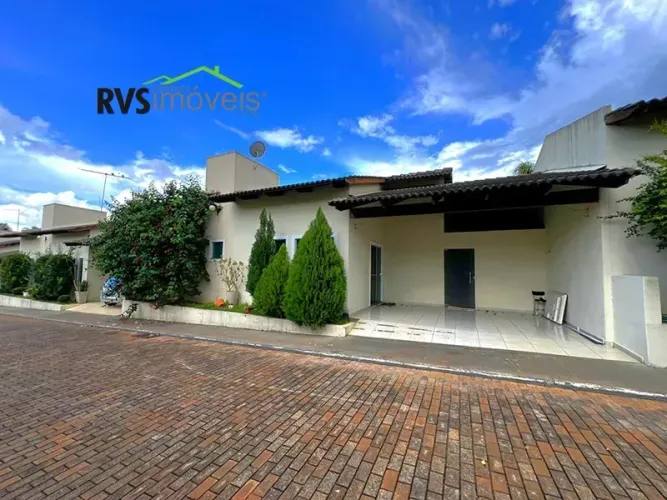 Casa com 3 quartos em condomínio fechado, Jardim Imperial, região Vila Brasília.