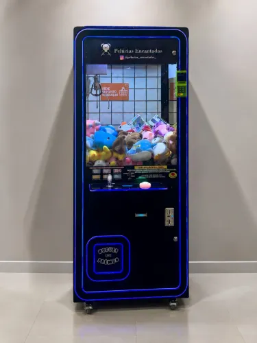 ? Máquina de Pelúcias Premium