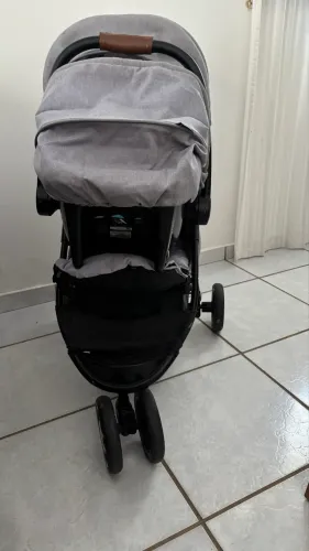 Carrinho de bebê + cadeirinha