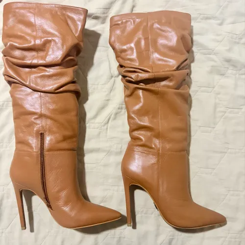 Bota feminina cano longo, marca UZA, tamanho 37
