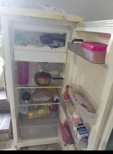 Vendo geladeira ENTREGO C TAXA