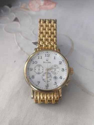 Relógio Bulova Dourado Cronógrafo 