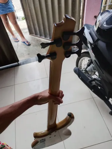 Contrabaixo Cort