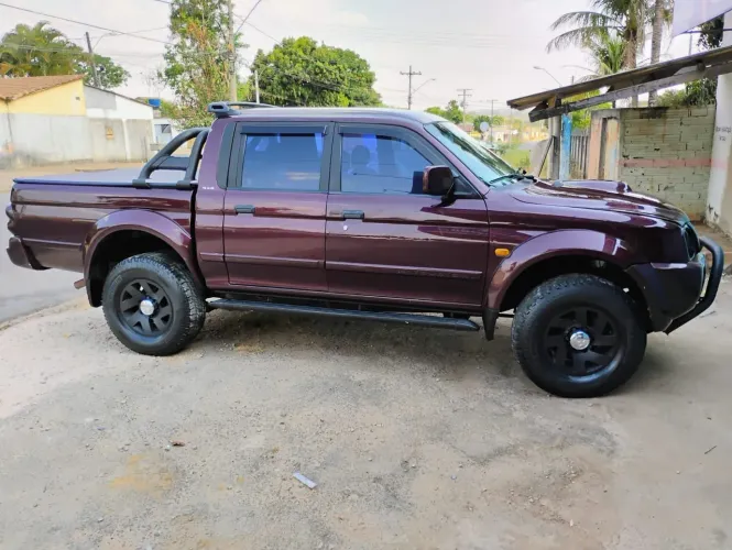 Mitsubishi L200 Sport HPE 2.5 4X4 CD DTI Dies. Mec. 2005