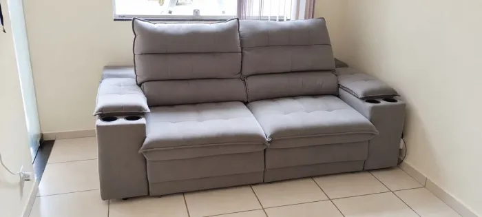Sofá retrátil e reclinável 2,10m cinza