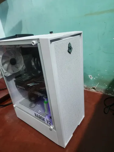 Pc Gamer , Rtx 5070 ,Ryzen 7 5700x