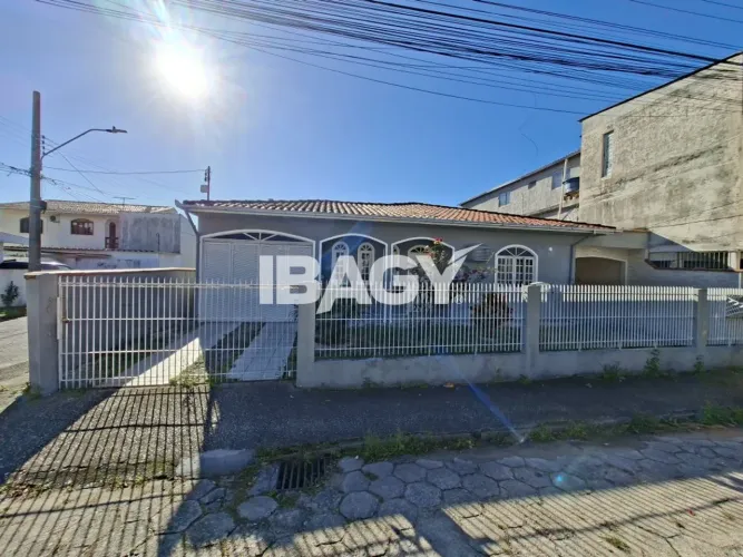 Excelente Casa 3 dormitório(s) em Ponte do Imaruim - Palhoça